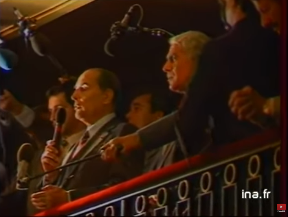 Rencontre entre Mitterrand et Bendjedid à Paris. 